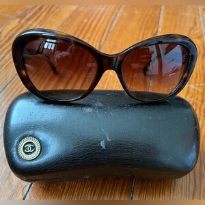 Authentic Chanel Cat Eye Tortoise Brown Gold Camilla Sunglasses